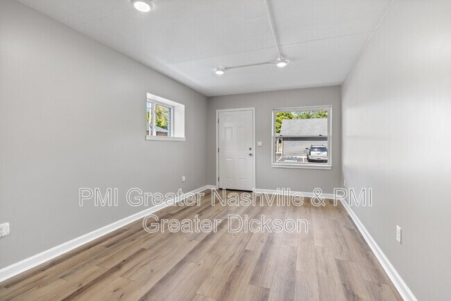 Building Photo - 201 Sylvis St