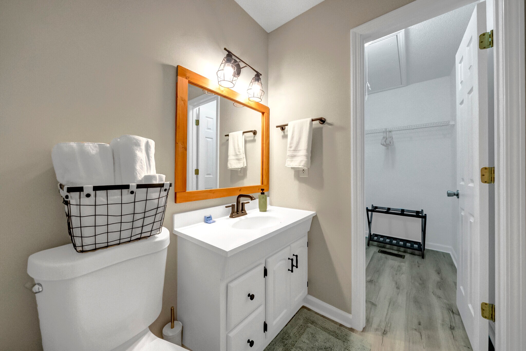 Building Photo - 345 Firebridge Dr