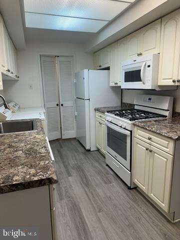 Building Photo - 10204 Prince Pl