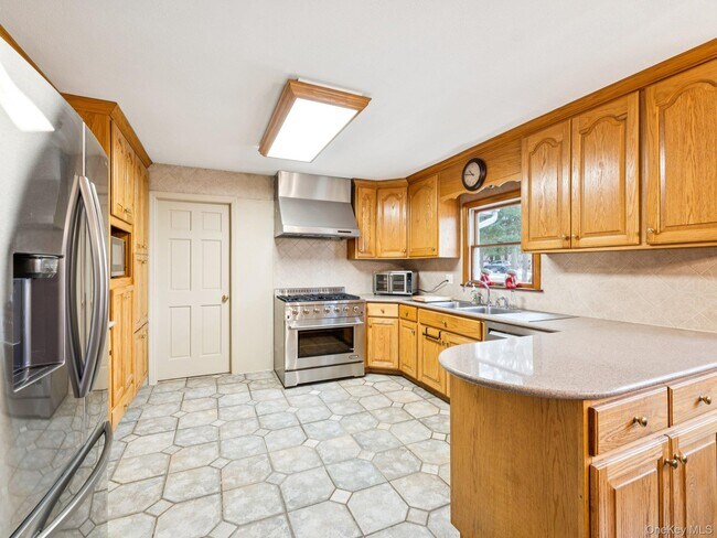 Building Photo - 5 Linda Ct