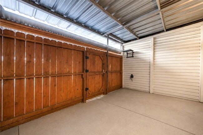 Building Photo - 6723 Tarnef Dr