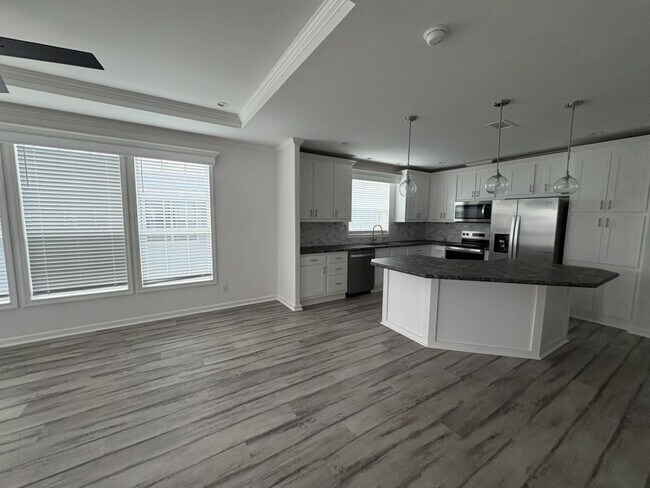 Building Photo - 1639 Voyager Dr