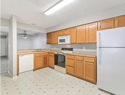 Building Photo - Adorable 2 bed, 2 Bath Condo In Centennial