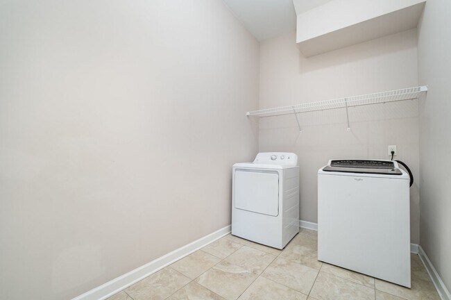 Building Photo - Charming Nolensville Home with Elegant Des...