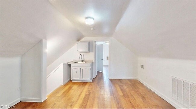 Building Photo - 3428 Altamont Ave