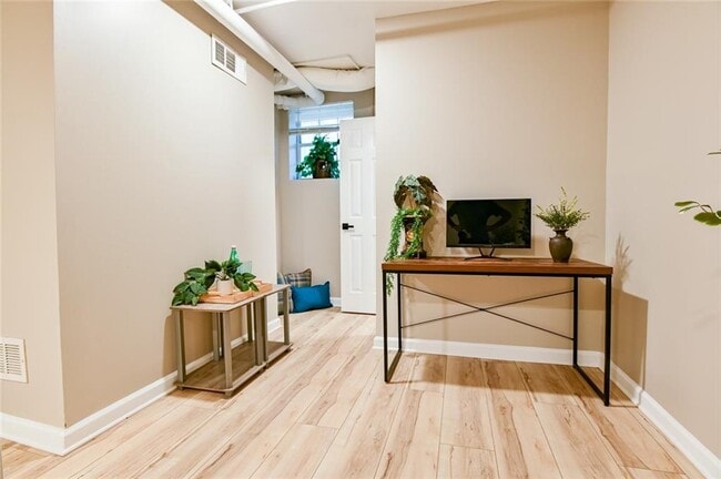 Building Photo - 1116 Havel Dr SW