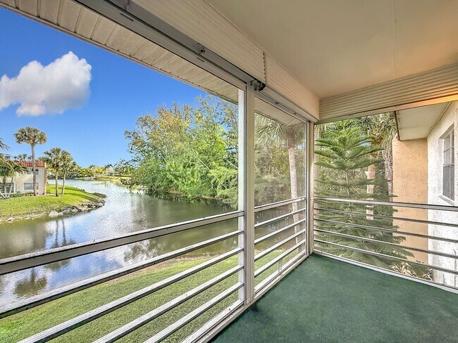 Building Photo - 235 Lake Dora Dr