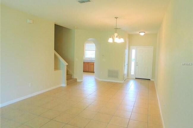 Building Photo - 4997 Town Terrace S
