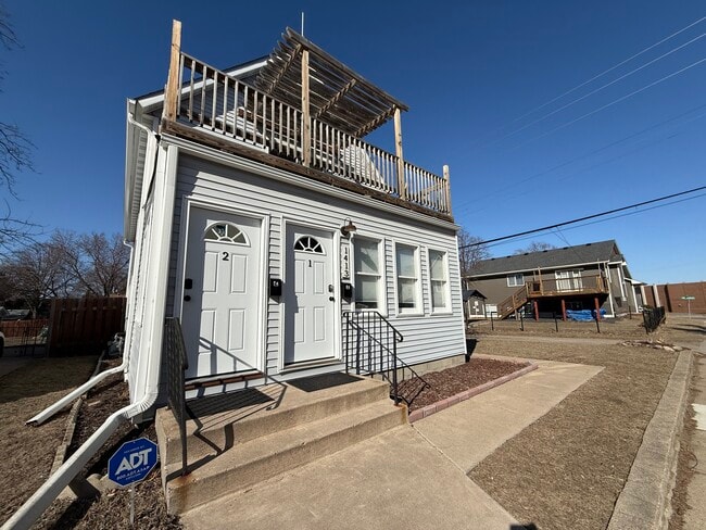 Building Photo - 1413 12th Ave