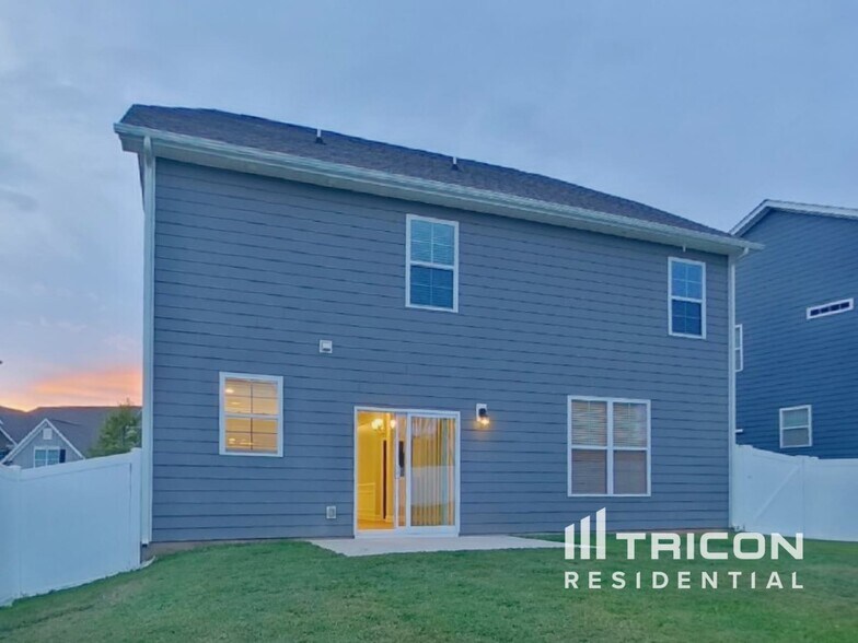 Building Photo - 3913 Norman View Dr