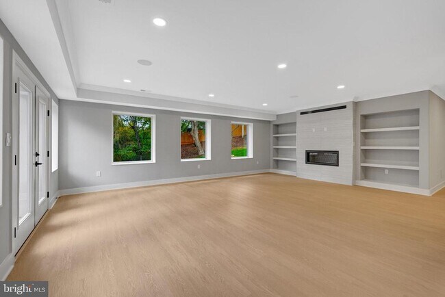 Building Photo - 6226 Kellogg Dr