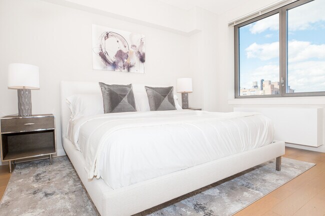 Building Photo - 282 11th Ave