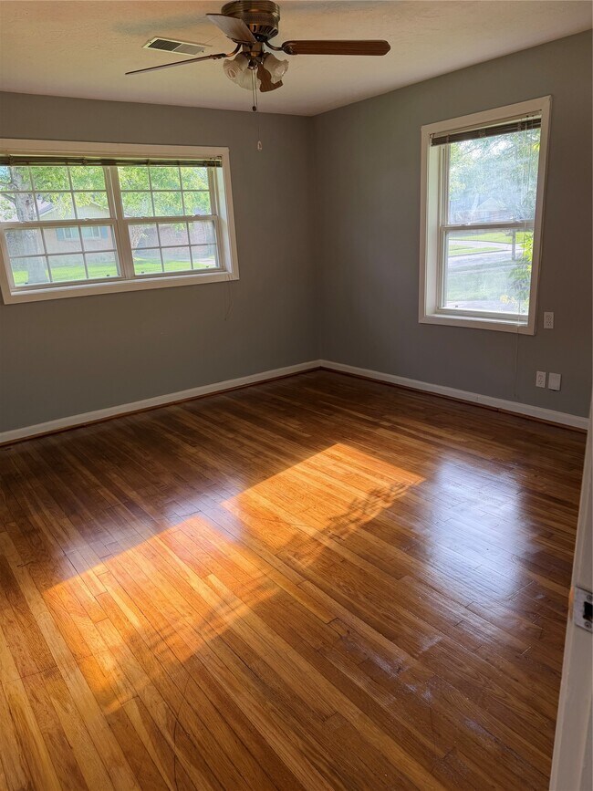 Building Photo - 5223 Sanford Rd