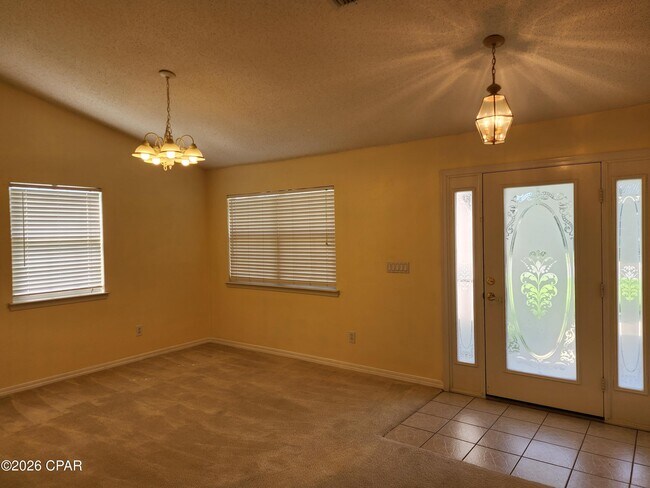 Building Photo - 226 Summerwood Dr