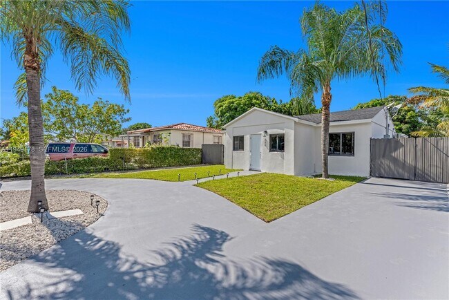 Building Photo - 889 NW 102nd St