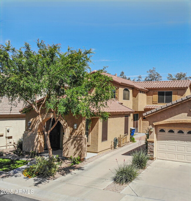 Building Photo - 1950 W Park Pl