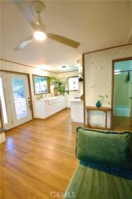 Building Photo - 832 Community Dr