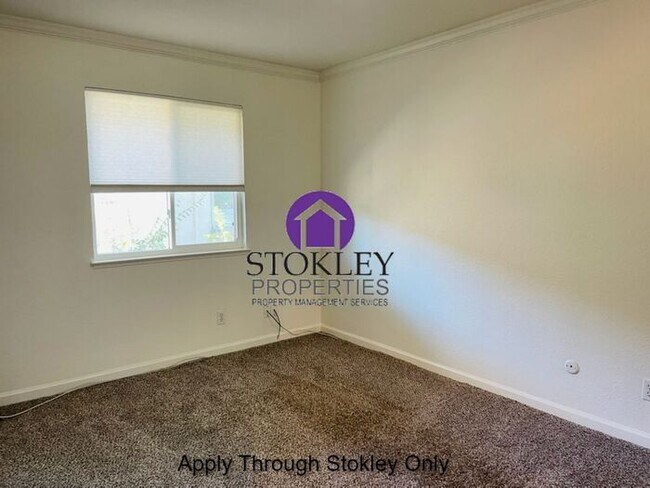 Building Photo - Stokley Properties Welcomes 1534 Parkwood ...