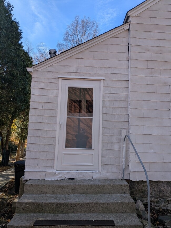 Primary Photo - 30 Bridge St