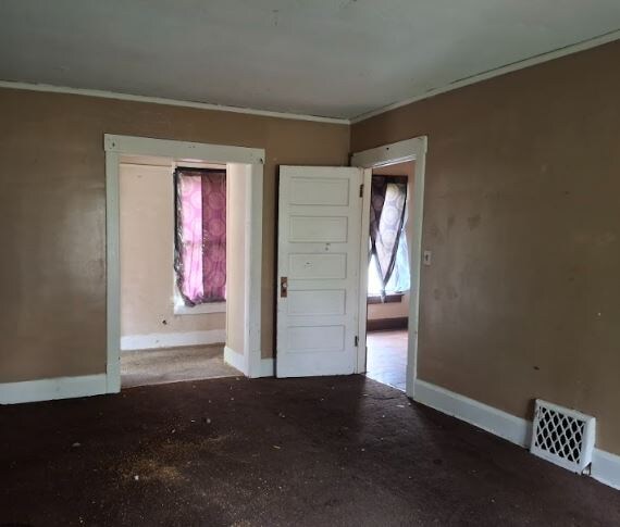 Building Photo - 1415 S Greenlawn Ave