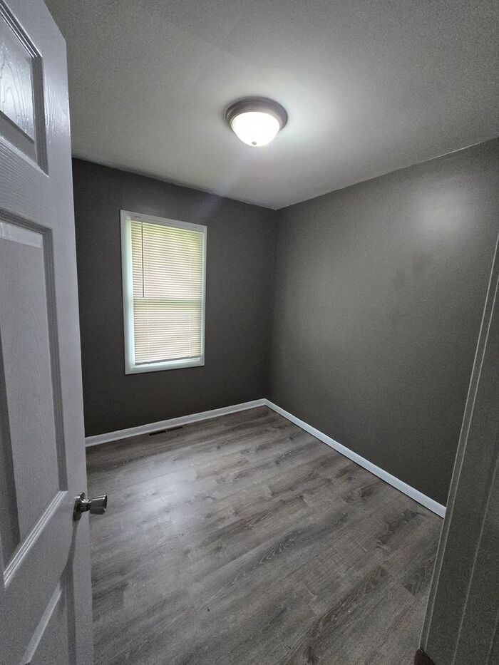 Building Photo - 5134 N Corrington Ave