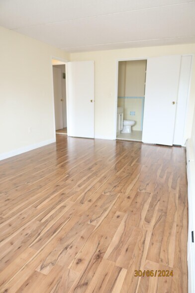 Master with 1/2 Bath - 12 Ellery St