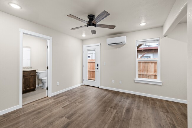 Building Photo - 7857 Houston Lp