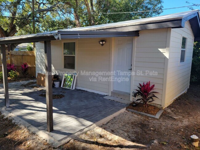 Building Photo - 5034 2nd Ave S