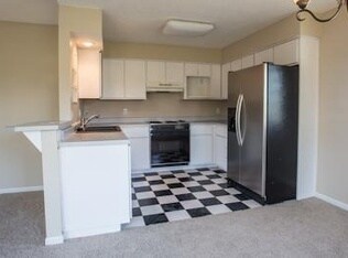 Building Photo - Charming 3 Bedroom 2 Bath Ranch in Willard Schools-