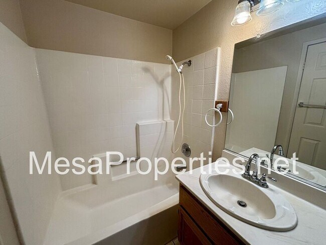 Building Photo - 5009 Trojan Ct