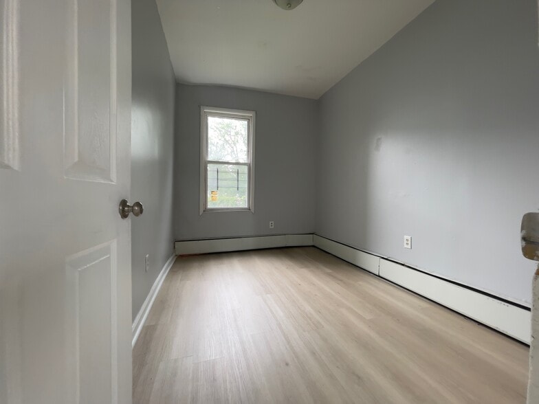 Unit 1 - 62 Greenville Ave