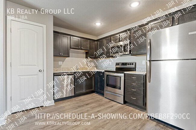 Building Photo - 3 Bed Townhome in Belton; Raymore-Peculiar...