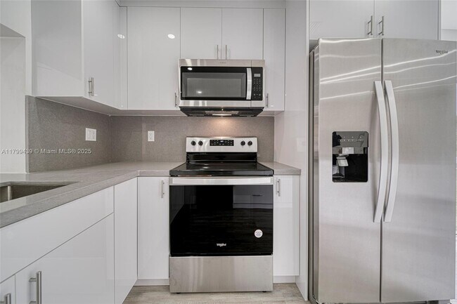 Building Photo - 9068 SW 129th Ln