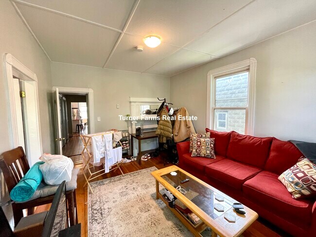 Building Photo - 220 Prospect St