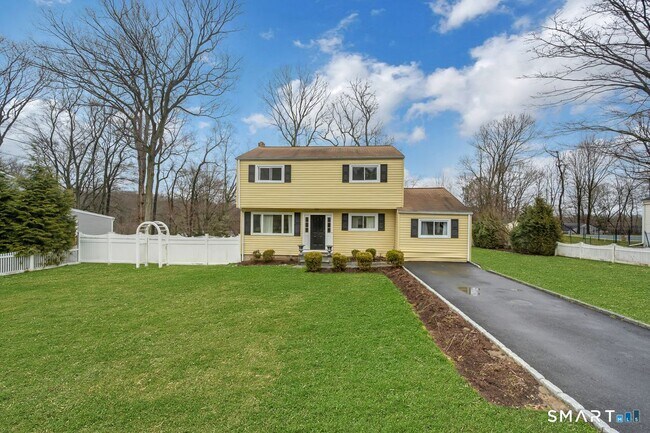 Building Photo - 51 Ledgewood Dr