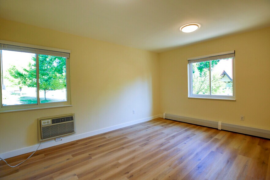 Building Photo - 3120 Corona Trl