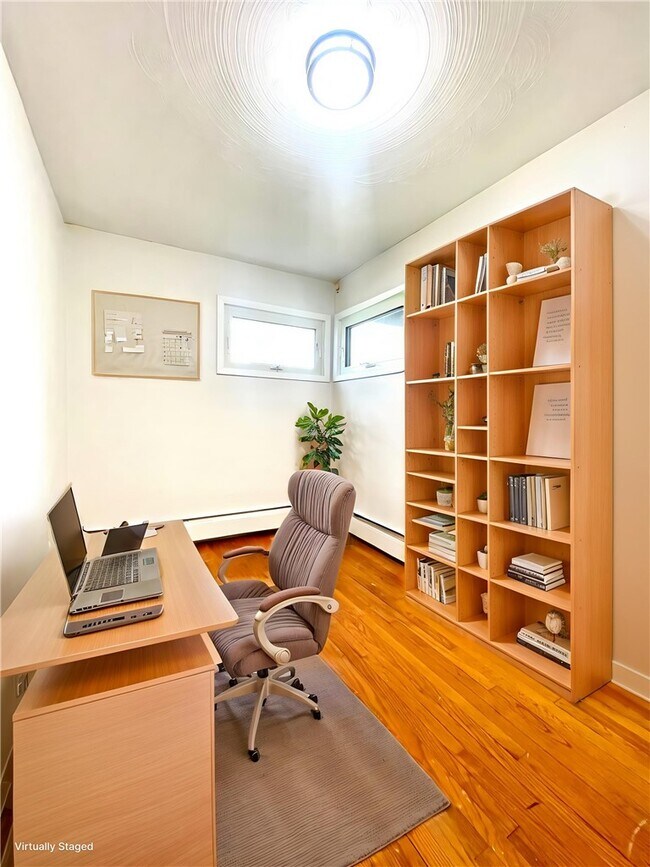 Building Photo - 218 Lynhurst Ave