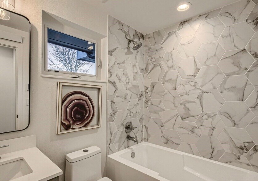 Building Photo - 7512 43rd Ave S