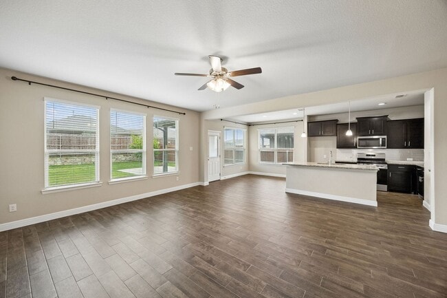 Building Photo - You won't believe it, move-in ready 3/2 in the sought after Bridgeview Community.
