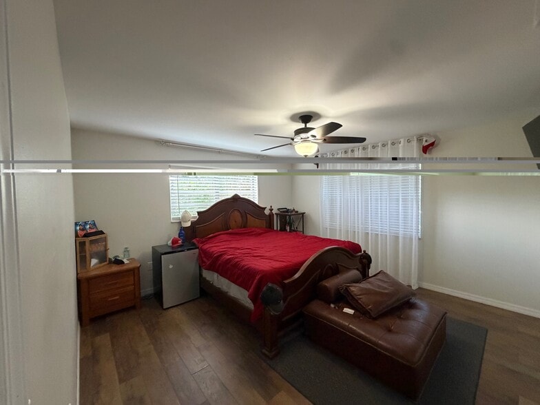 Building Photo - 4868 NW 27th St