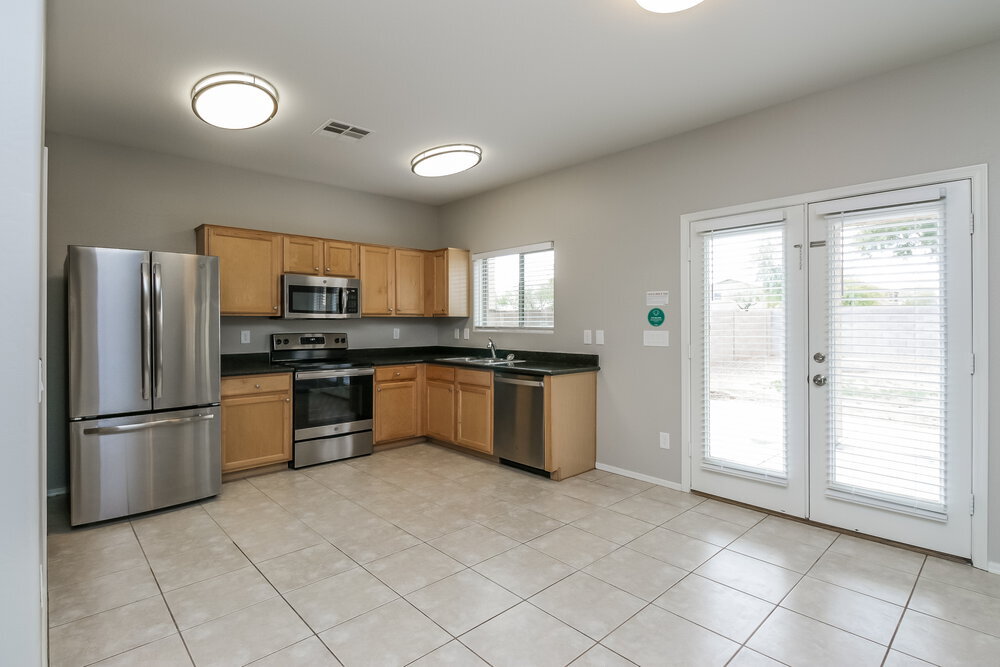 Building Photo - 153 E Dry Creek Rd