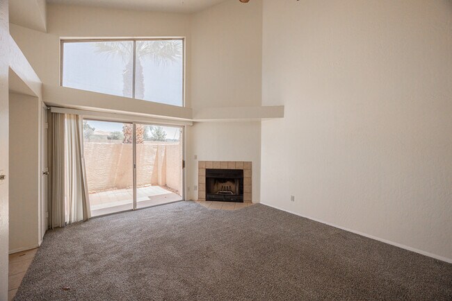 Building Photo - 2019 W Lemon Tree Pl