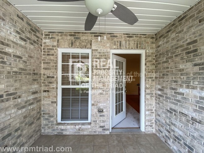 Building Photo - 2409 Autumn Mist Dr