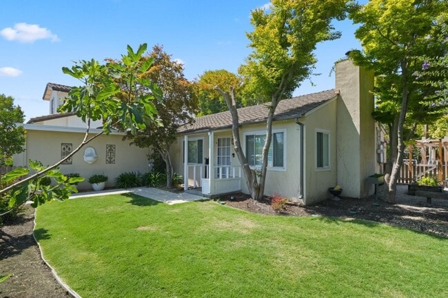 Building Photo - 3172 Morris Dr