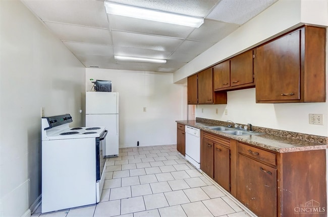 Building Photo - 611 Tafel St