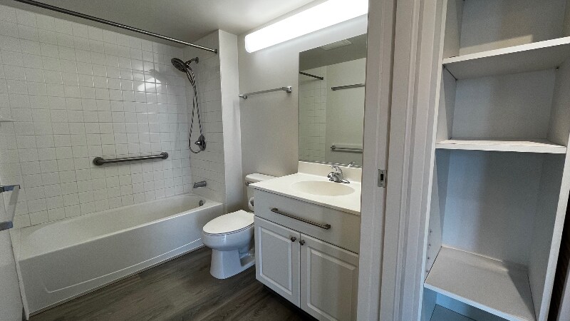 Building Photo - 801 South St