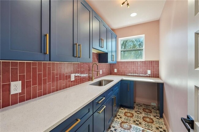 Building Photo - 3087 Alston Dr
