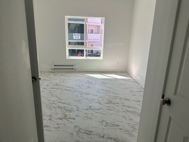 Building Photo - Now Leasing Modern Heights Apartments