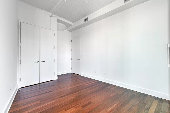 Building Photo - 99 Gold Street