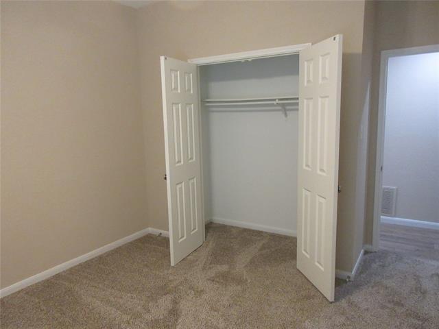 Building Photo - 713 Victorian Dr